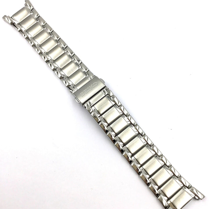 Seiko Men's SNE333 Stainless Steel Solar Watch Bracelet image